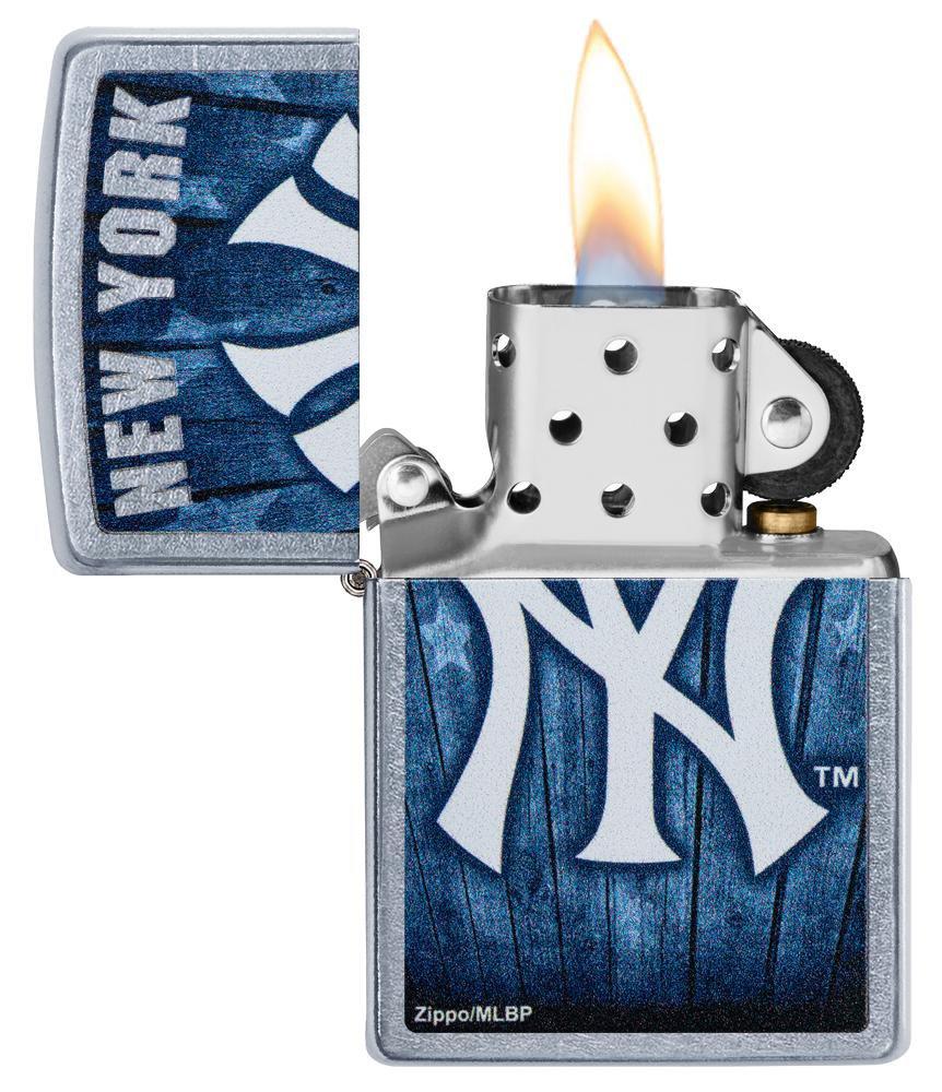 MLB Yankees Lighter